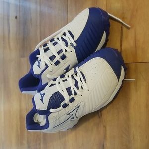 Mizuno cleats